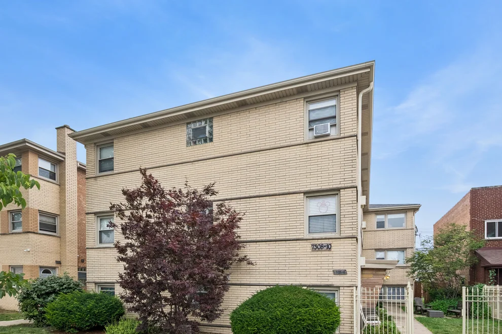 Unit for sale at 7310 N HARLEM Street, Chicago, IL 60631