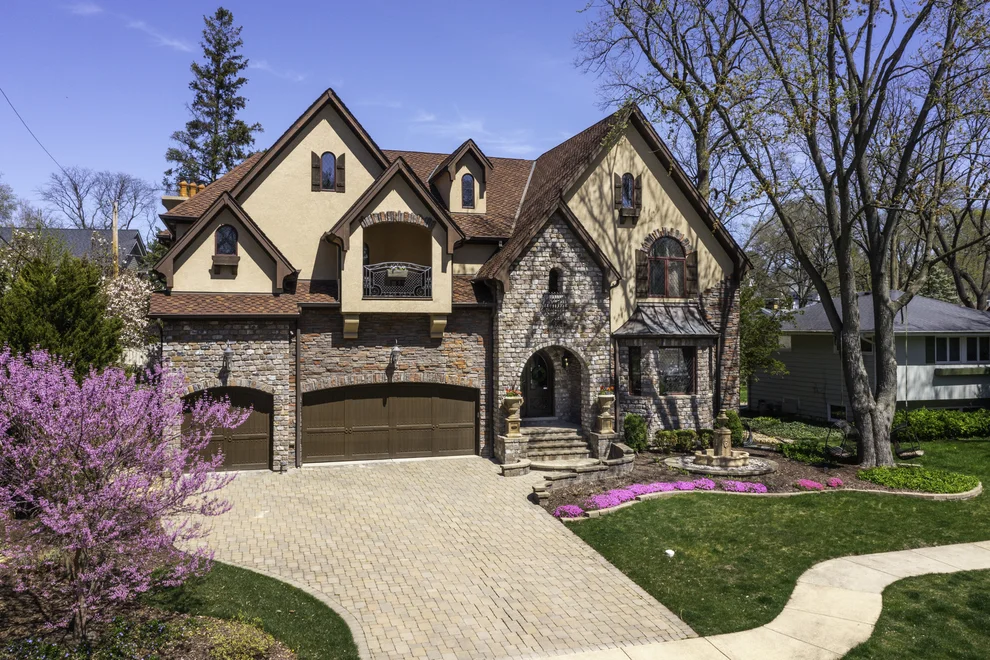 Unit for sale at 720 Willow Road, Naperville, IL 60540