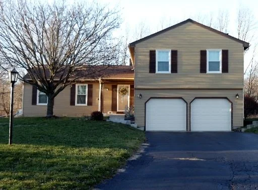 Unit for sale at 602 W Surrey Lane, ALGONQUIN, IL 60102