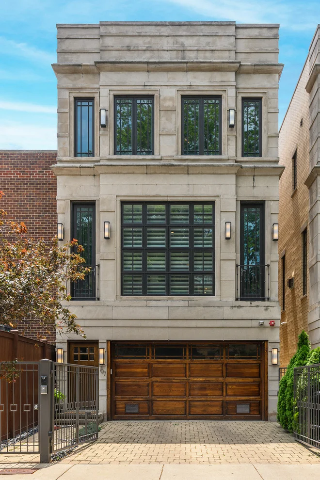 Unit for sale at 707 W GORDON Terrace, Chicago, IL 60613