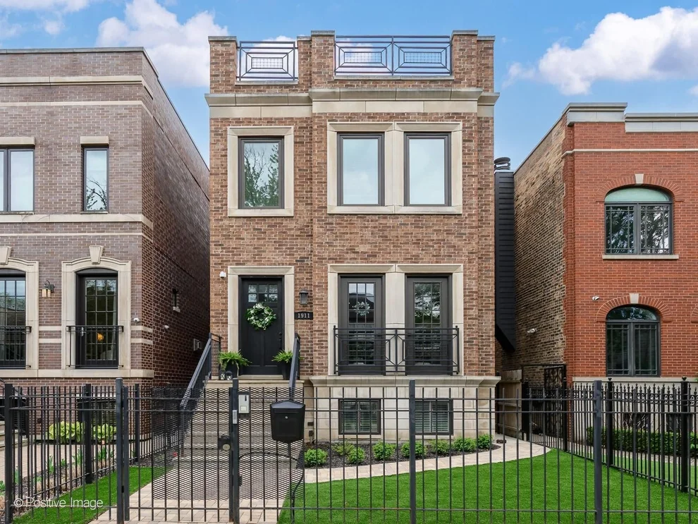 Unit for sale at 1911 W Wolfram Street, Chicago, IL 60657