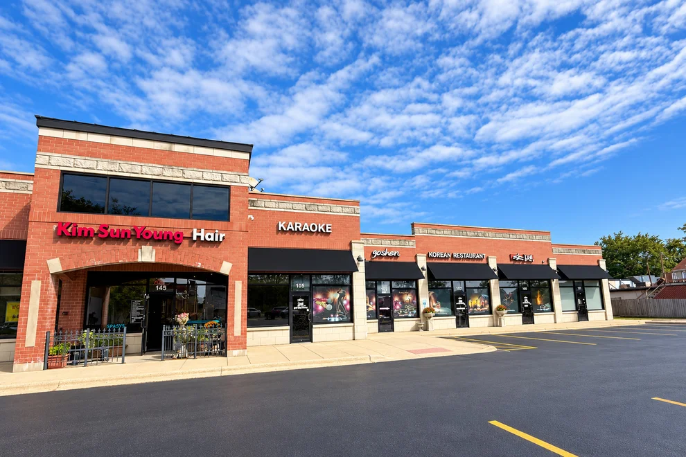 Unit for sale at 611 Milwaukee Avenue, Glenview, IL 60025