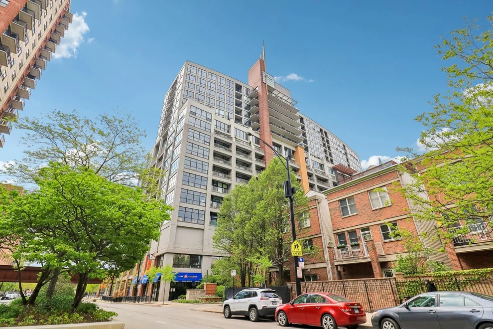 Unit for sale at 1530 S STATE Street, Chicago, IL 60605