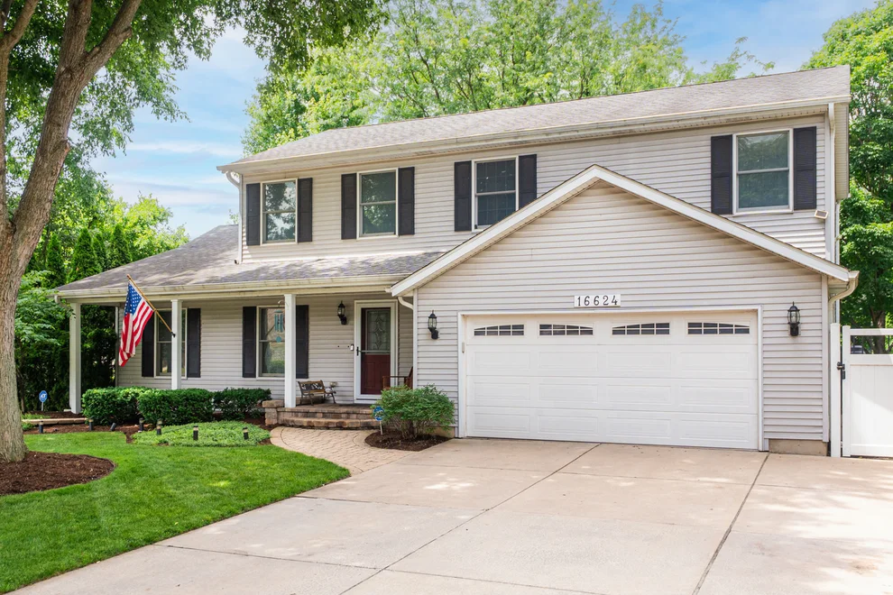 Unit for sale at 16624 Winding Creek Road, Plainfield, IL 60586