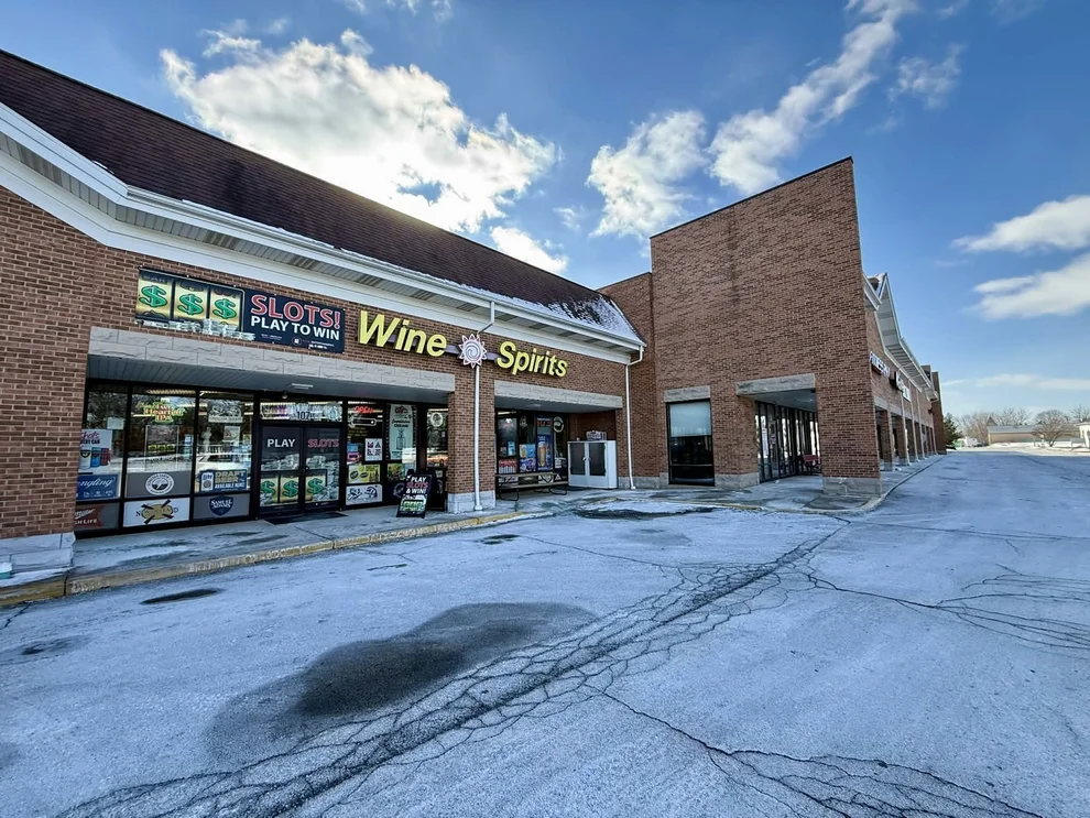 Unit for sale at 107 W Oak Knoll Drive, Hampshire, IL 60140