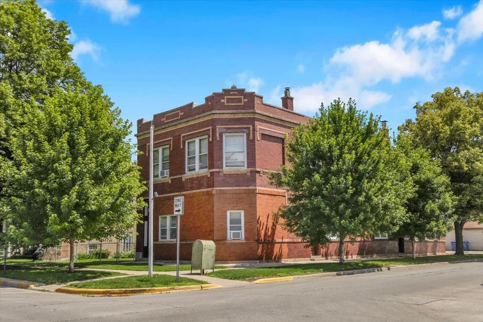 Unit for sale at 1847 S 57th Avenue, Cicero, IL 60804