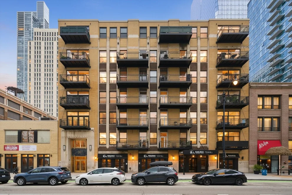 Unit for sale at 1307 S Wabash Avenue, Chicago, IL 60605