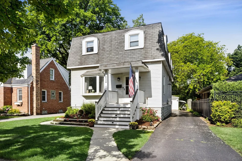 Unit for sale at 224 N Highland Avenue, Elmhurst, IL 60126