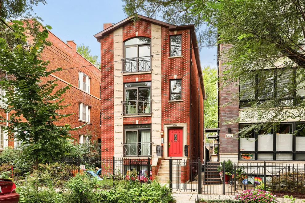 Unit for sale at 1514 W Victoria Street, Chicago, IL 60660
