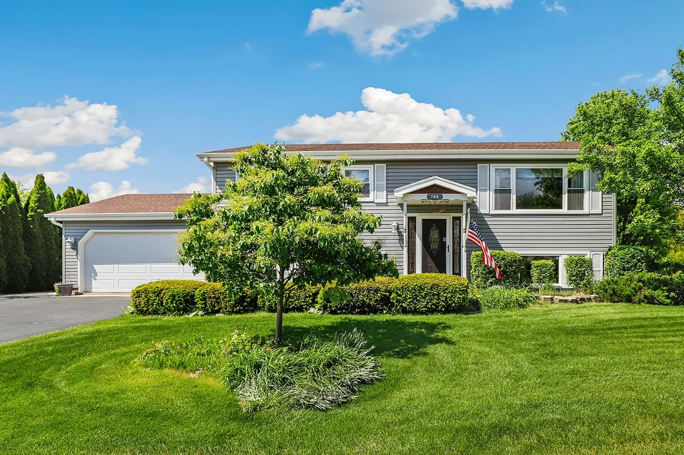 Unit for sale at 799 Amanda Road, New Lenox, IL 60451