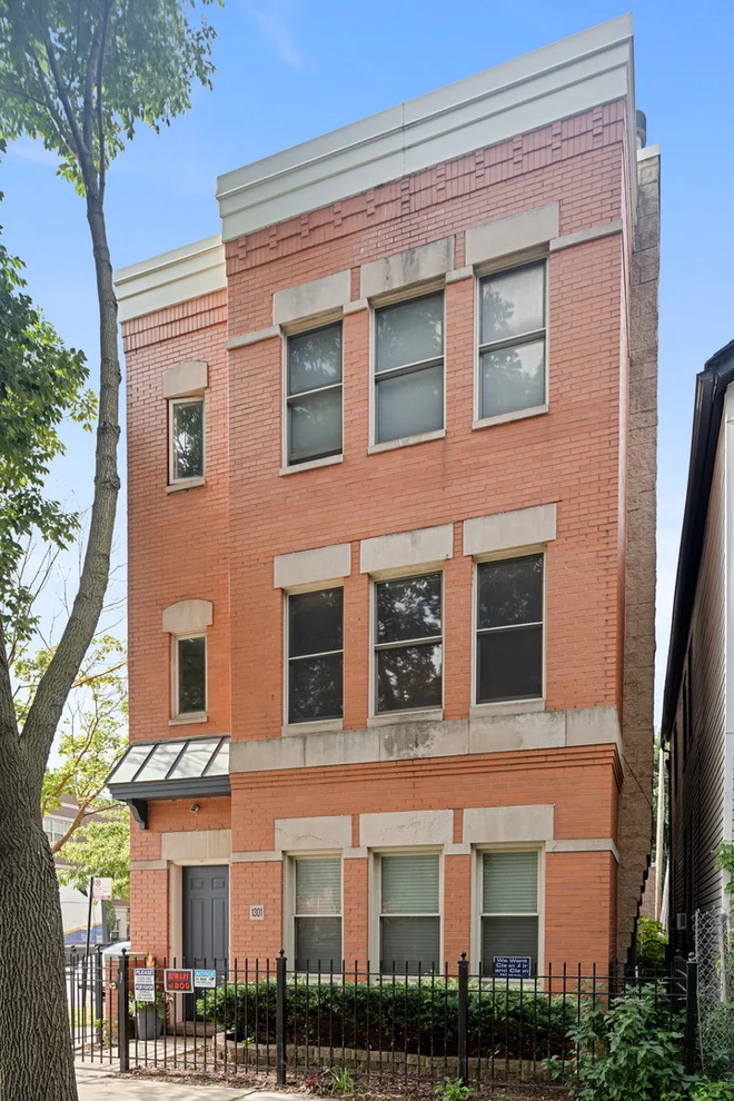Unit for sale at 1301 W Fillmore Street, Chicago, IL 60607