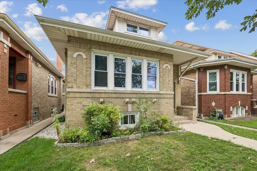 Unit for sale at 5325 N Linder Avenue, Chicago, IL 60630
