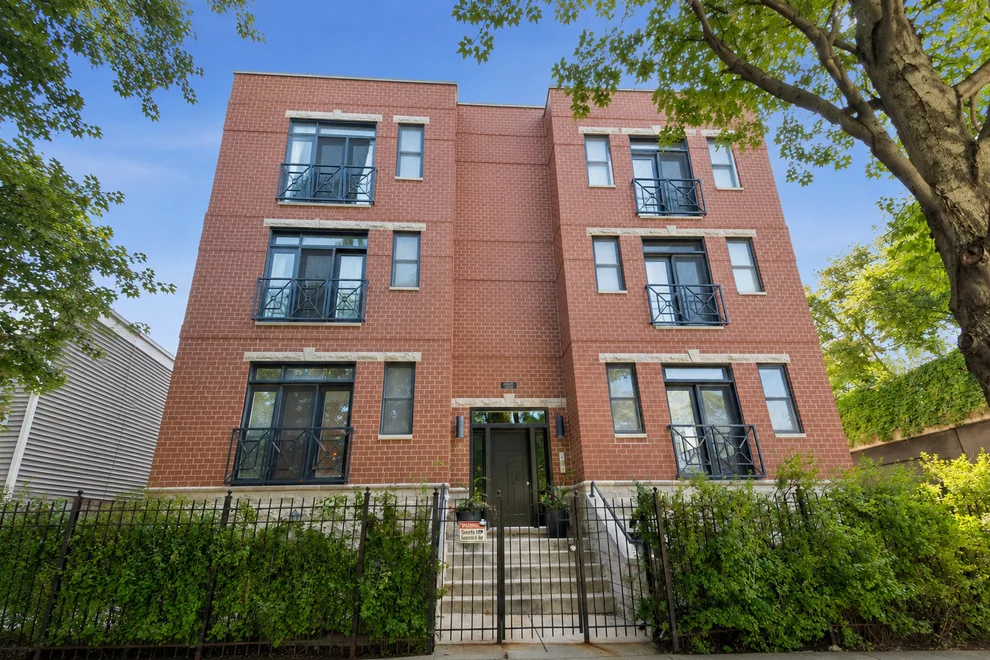 Unit for sale at 1801 N Kedzie Avenue, Chicago, IL 60647