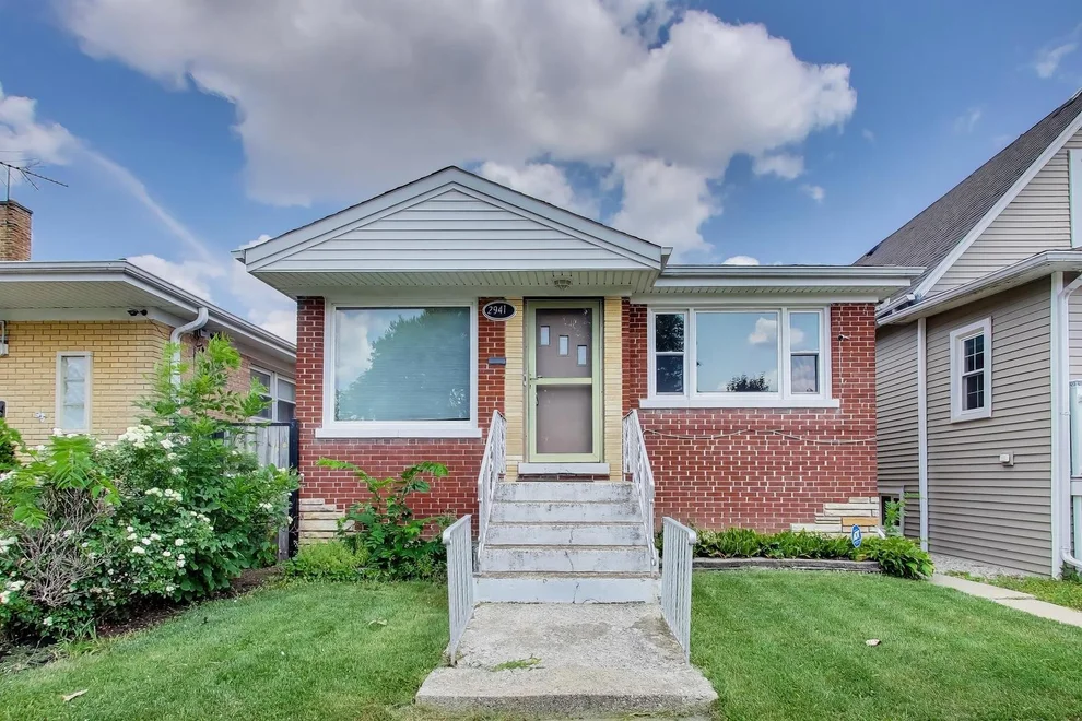 Unit for sale at 2941 N Rutherford Avenue, Chicago, IL 60634