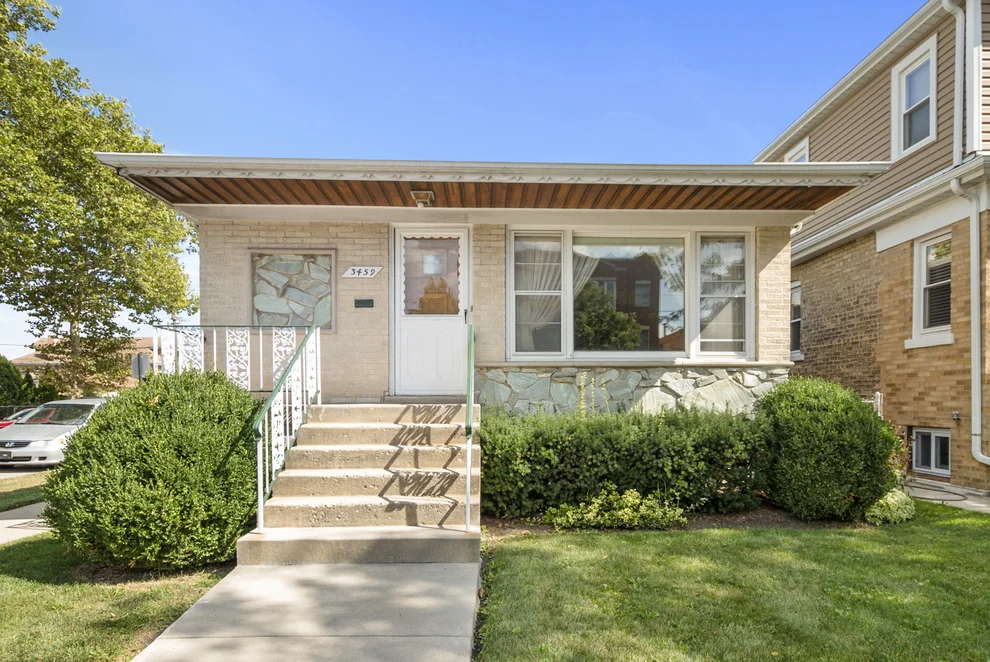 Unit for sale at 3459 N Narragansett Avenue, Chicago, IL 60634