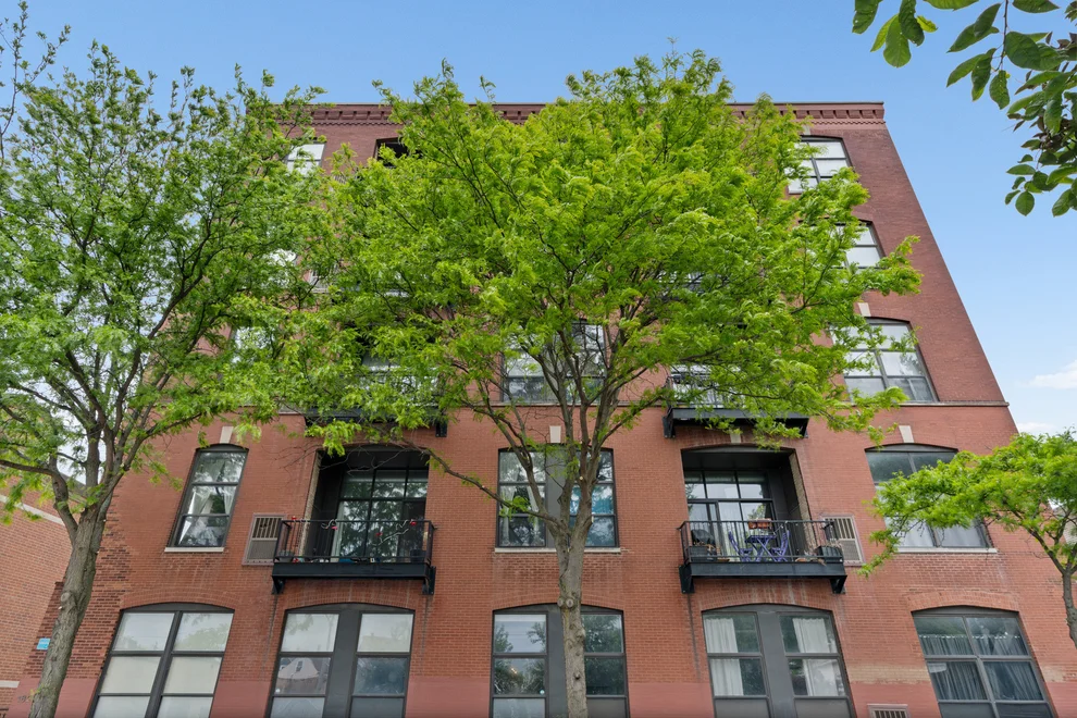 Unit for sale at 1820 N SPAULDING Avenue, Chicago, IL 60647
