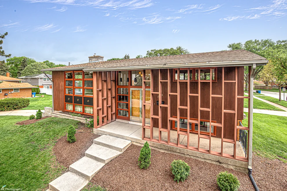 Unit for sale at 10128 S Kenton Avenue, Oak Lawn, IL 60453