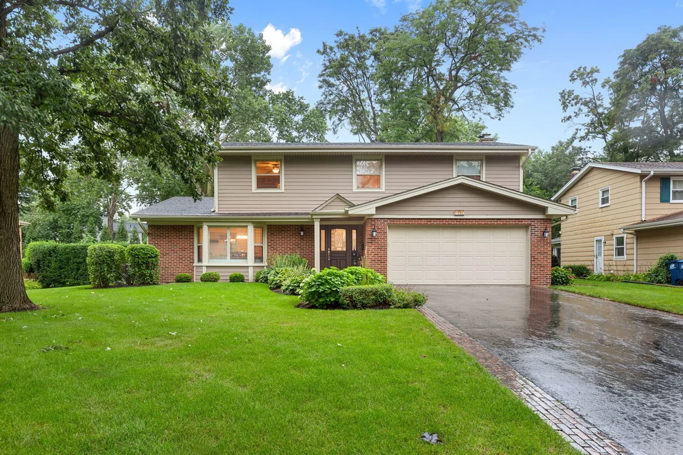 Unit for sale at 1685 Dartmouth Lane, Deerfield, IL 60015