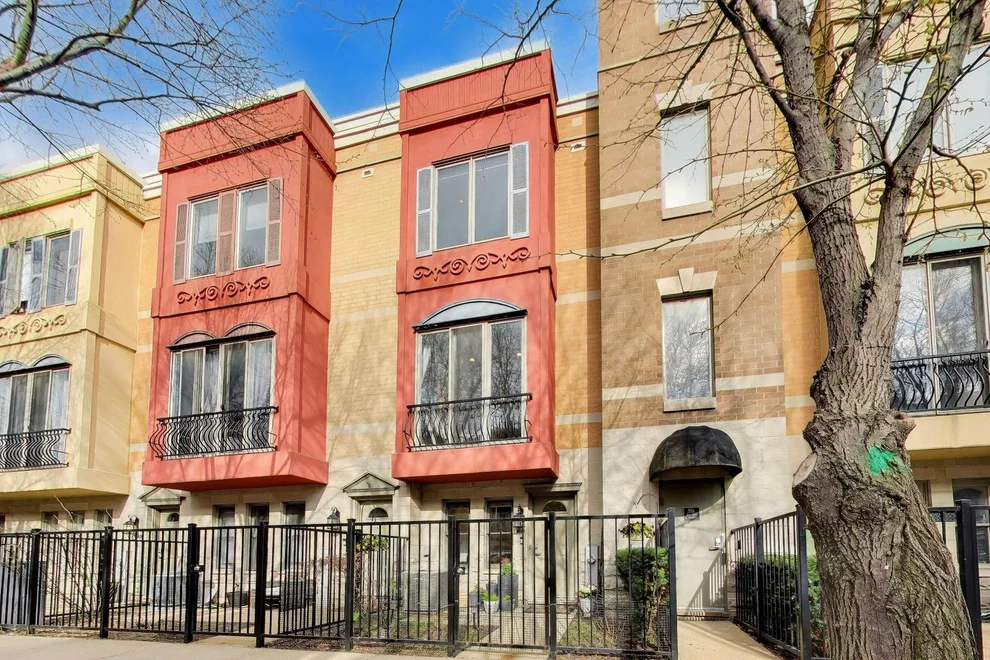 Unit for sale at 511 N PEORIA Street, Chicago, IL 60642