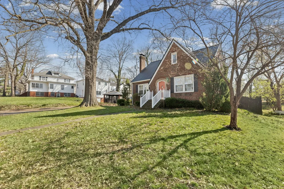 Unit for sale at 710 Pavey Avenue, Mt Vernon, IL 62864