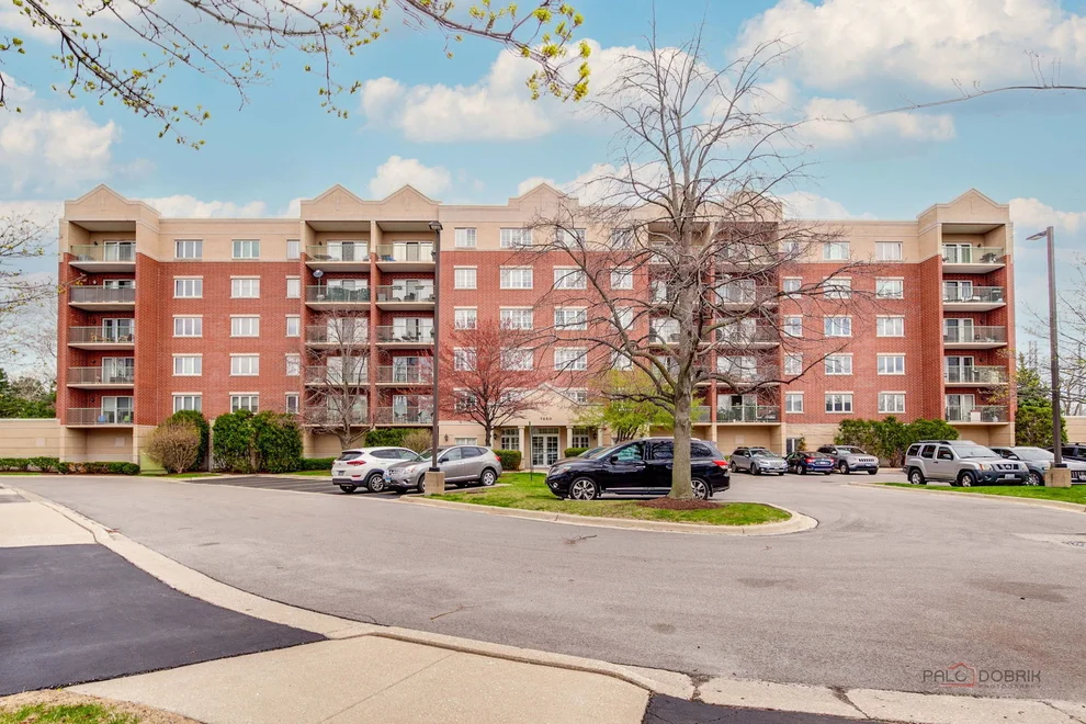Unit for sale at 7450 Lincoln Avenue, Skokie, IL 60076