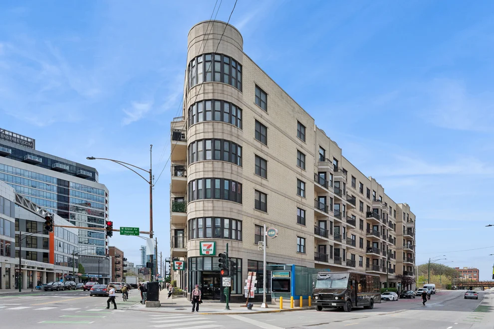 Unit for sale at 520 N Halsted Street, Chicago, IL 60642
