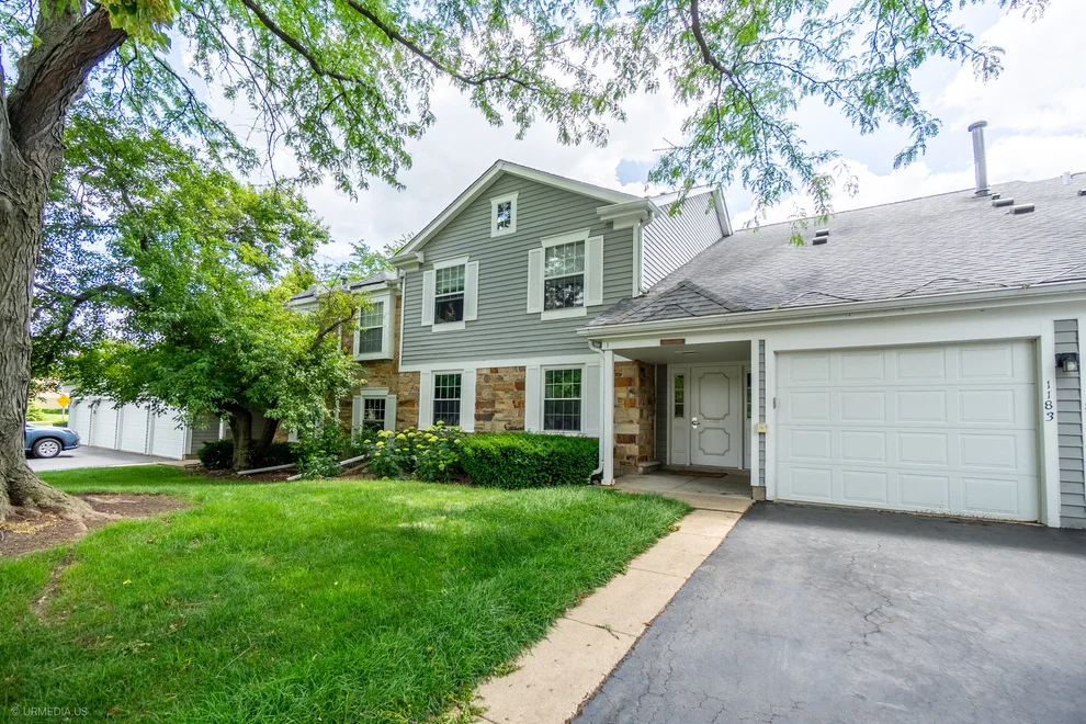 Unit for sale at 1181 Auburn Lane, Buffalo Grove, IL 60089