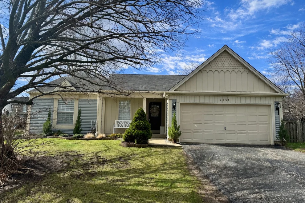 Unit for sale at 2131 Cumberland Parkway, Algonquin, IL 60102