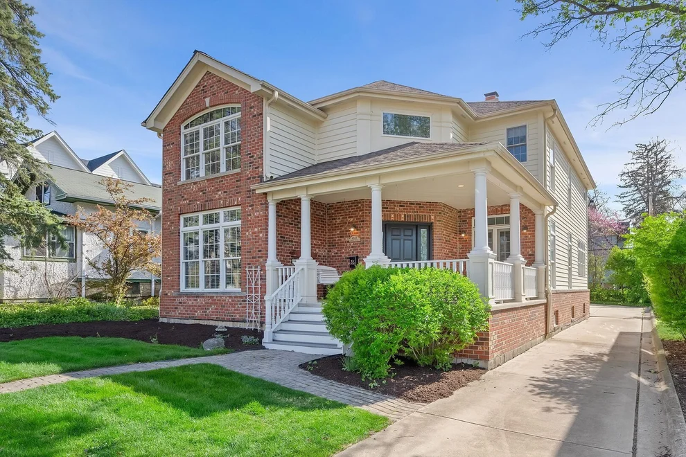 Unit for sale at 4829 Linscott Avenue, Downers Grove, IL 60515