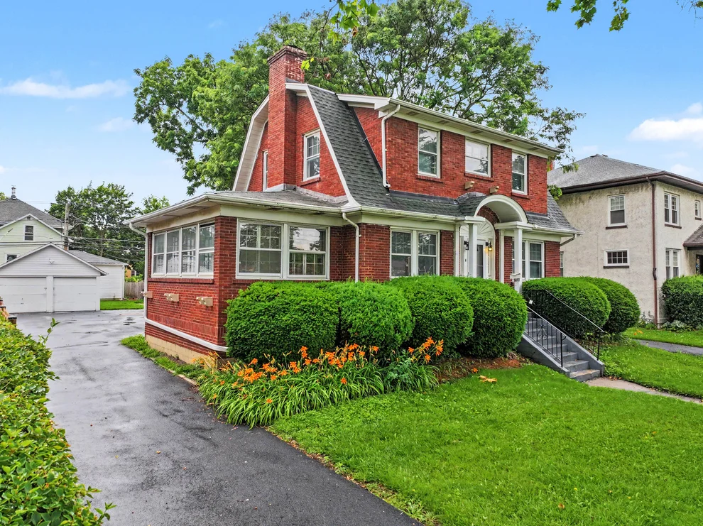 Unit for sale at 24 N Belmont Avenue, Arlington Heights, IL 60004