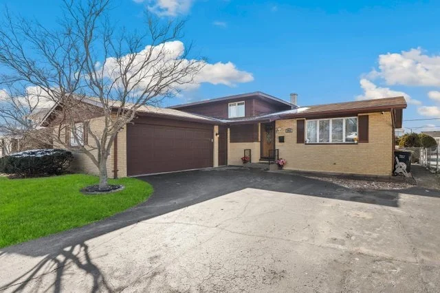 Unit for sale at 2951 193rd Street, Lansing, IL 60438