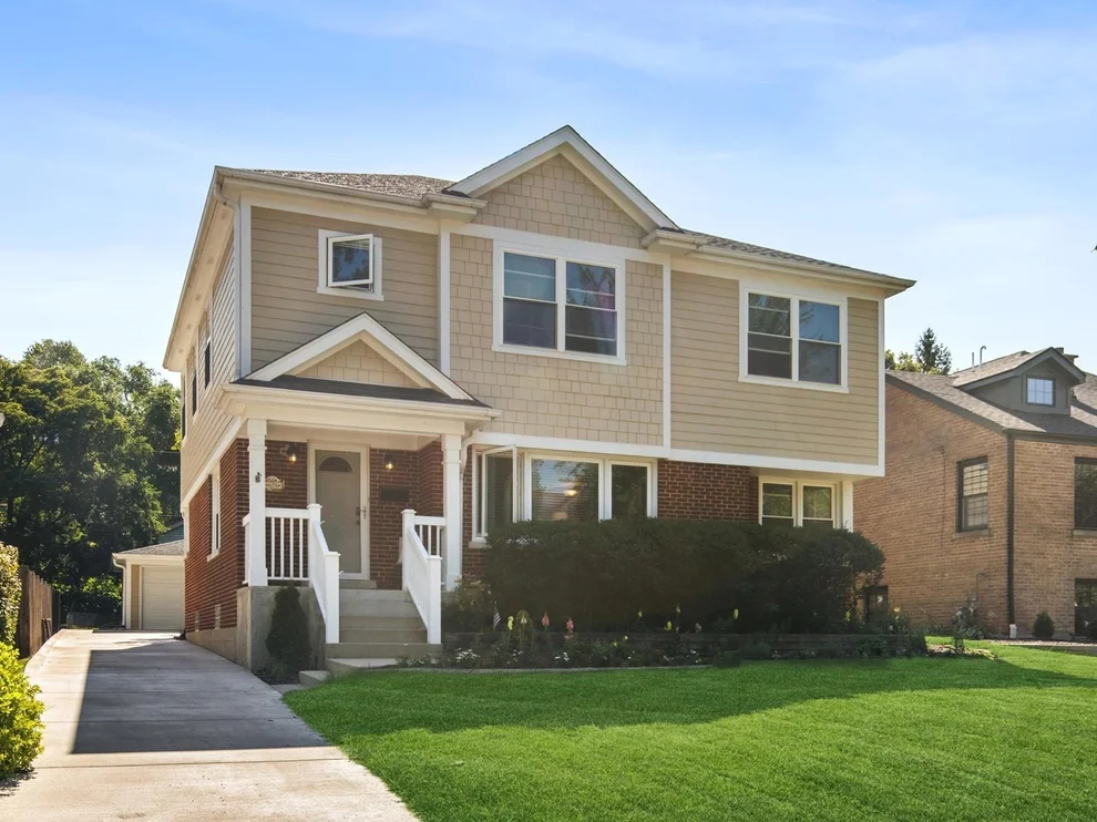 Unit for sale at 605 S Fern Avenue, Elmhurst, IL 60126