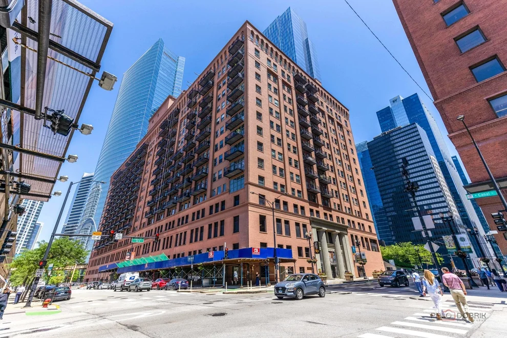 Unit for sale at 165 N Canal Street, Chicago, IL 60606