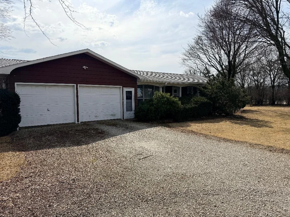 Unit for sale at 815 W Walnut Street, Oglesby, IL 61348