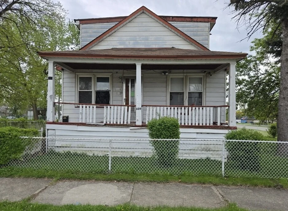 Unit for sale at 609 E 152nd Street, Phoenix, IL 60426