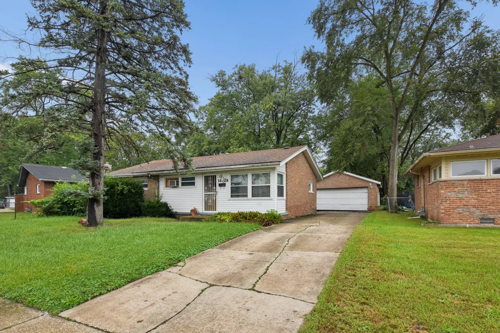 Unit for sale at 16028 Richmond Avenue, Markham, IL 60428