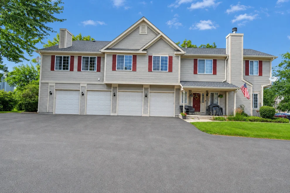 Unit for sale at 302 Windsor Court, South Elgin, IL 60177