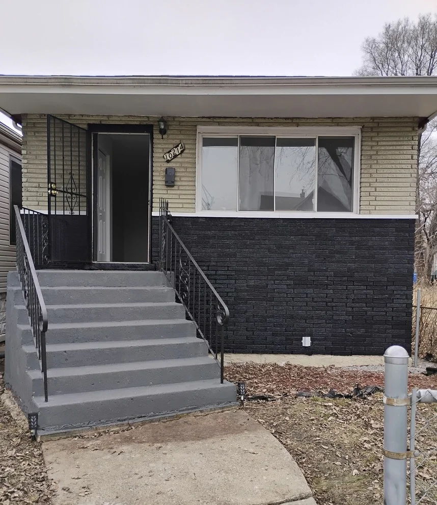 Unit for sale at 10214 S La Salle Street, Chicago, IL 60628