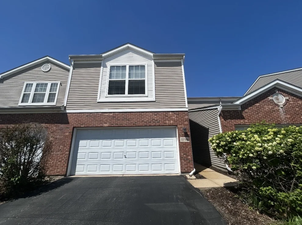 Unit for sale at 16148 Golfview Drive, Lockport, IL 60441