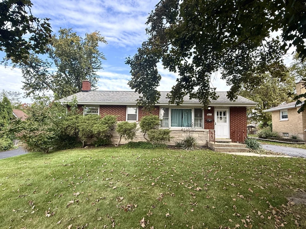 Unit for sale at 112 6th Street, Downers Grove, IL 60515