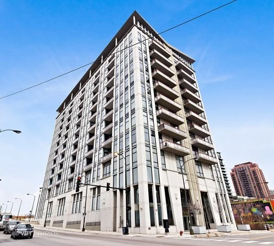 Unit for sale at 740 W Fulton Street, Chicago, IL 60661
