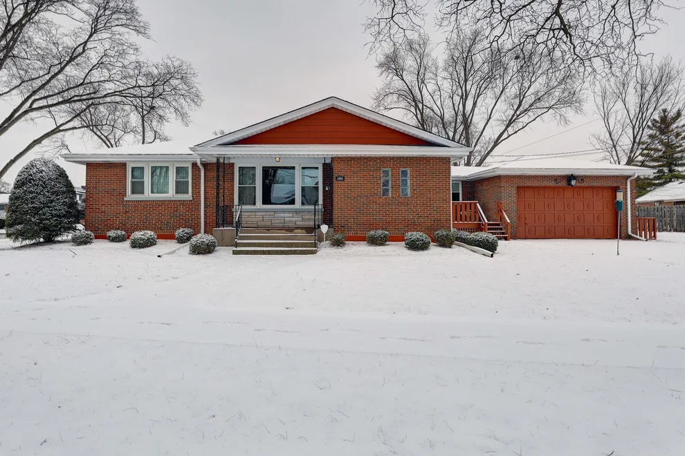 Unit for sale at 1850 Kensington Avenue, Westchester, IL 60154