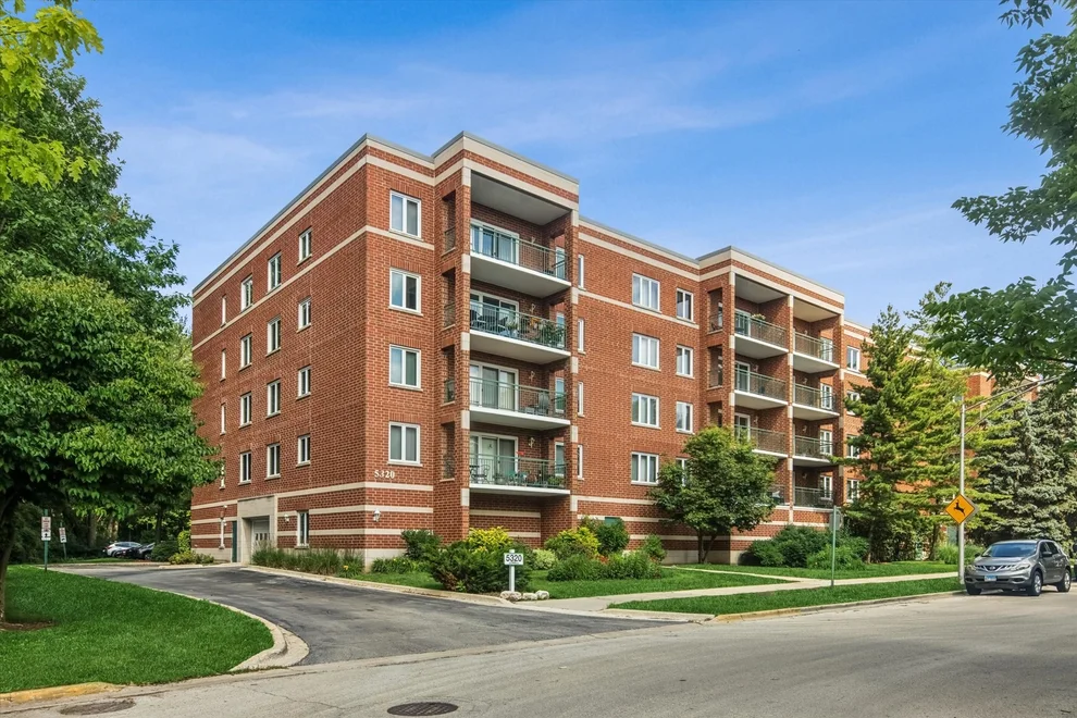 Unit for sale at 5320 N Lowell Avenue, Chicago, IL 60630