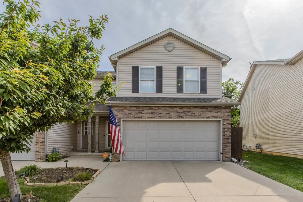Unit for sale at 2519 Fox Trot Trail, Bloomington, IL 61705