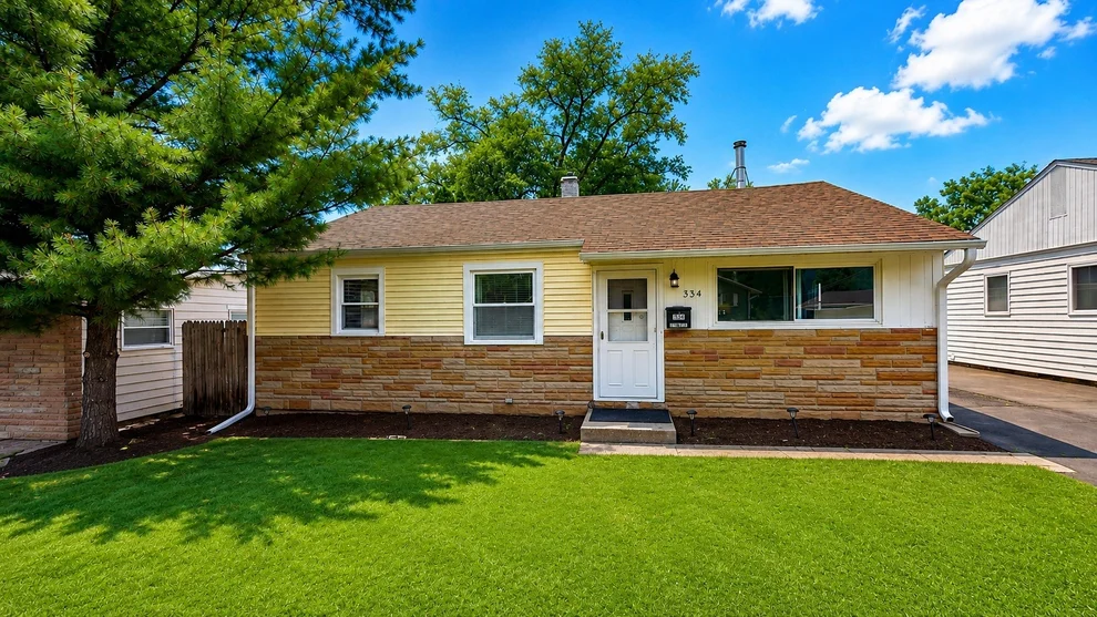 Unit for sale at 334 S SEYMOUR Avenue, Mundelein, IL 60060