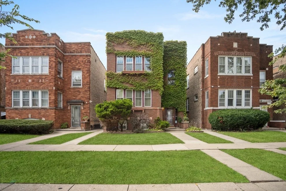 Unit for sale at 1240 S Maple Avenue, Berwyn, IL 60402