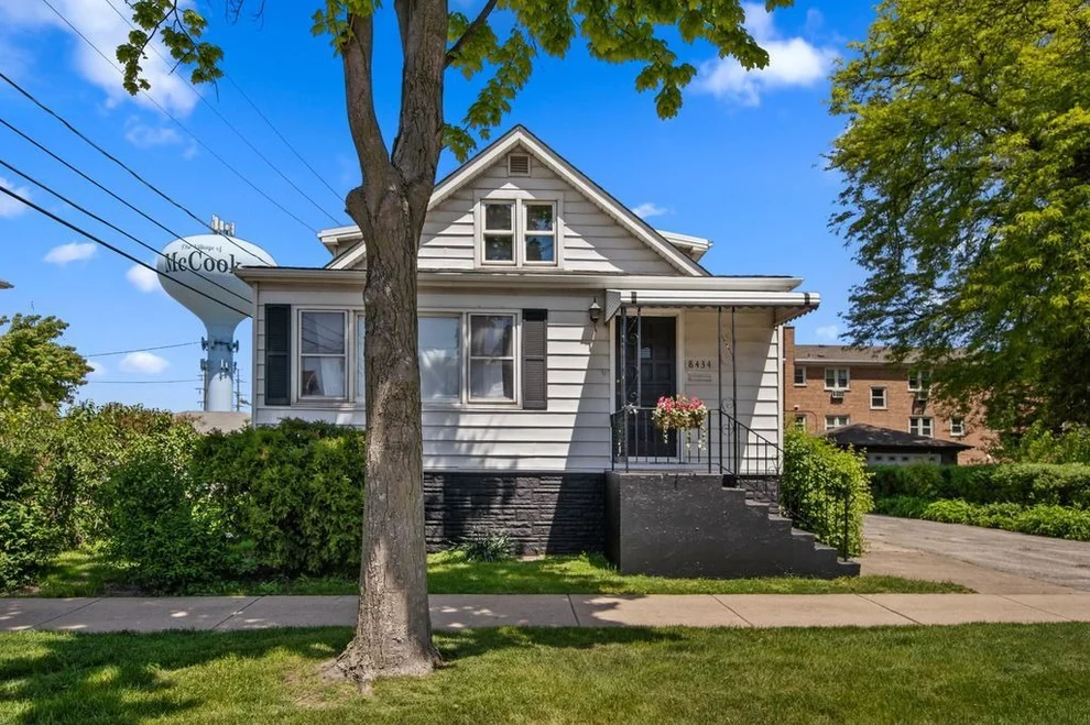 Unit for sale at 8434 W 50th Street, McCook, IL 60525