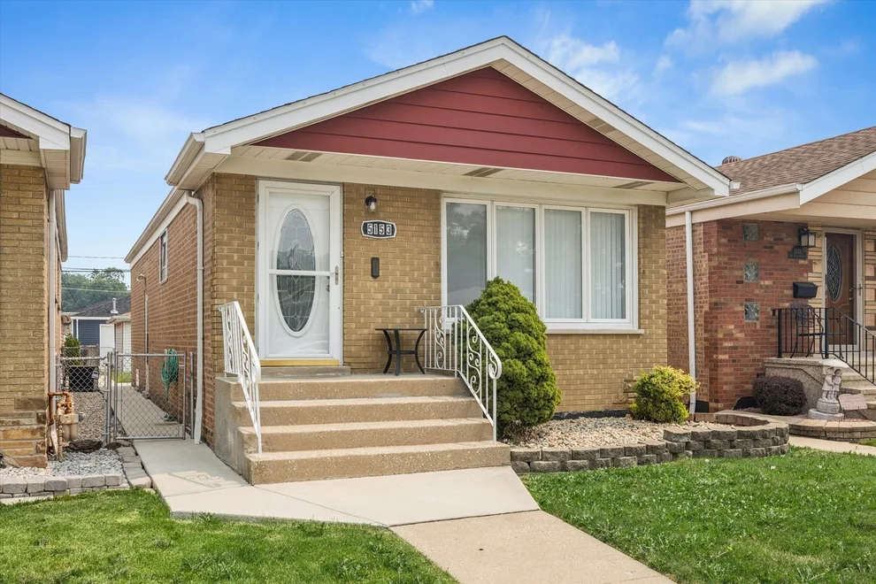 Unit for sale at 5153 S Oak Park Avenue, Chicago, IL 60638
