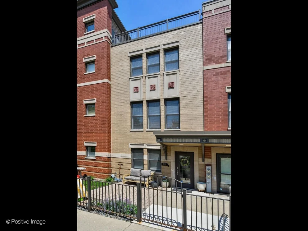 Unit for sale at 1023 N KINGSBURY Street, Chicago, IL 60610