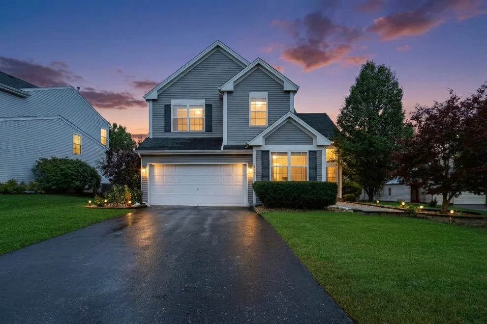 Unit for sale at 107 Acorn Court, Round Lake Beach, IL 60073